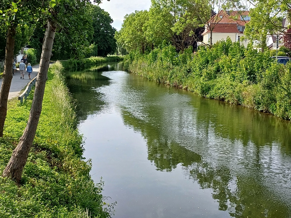 Die Innerste fließt mitten durch die Stadt
