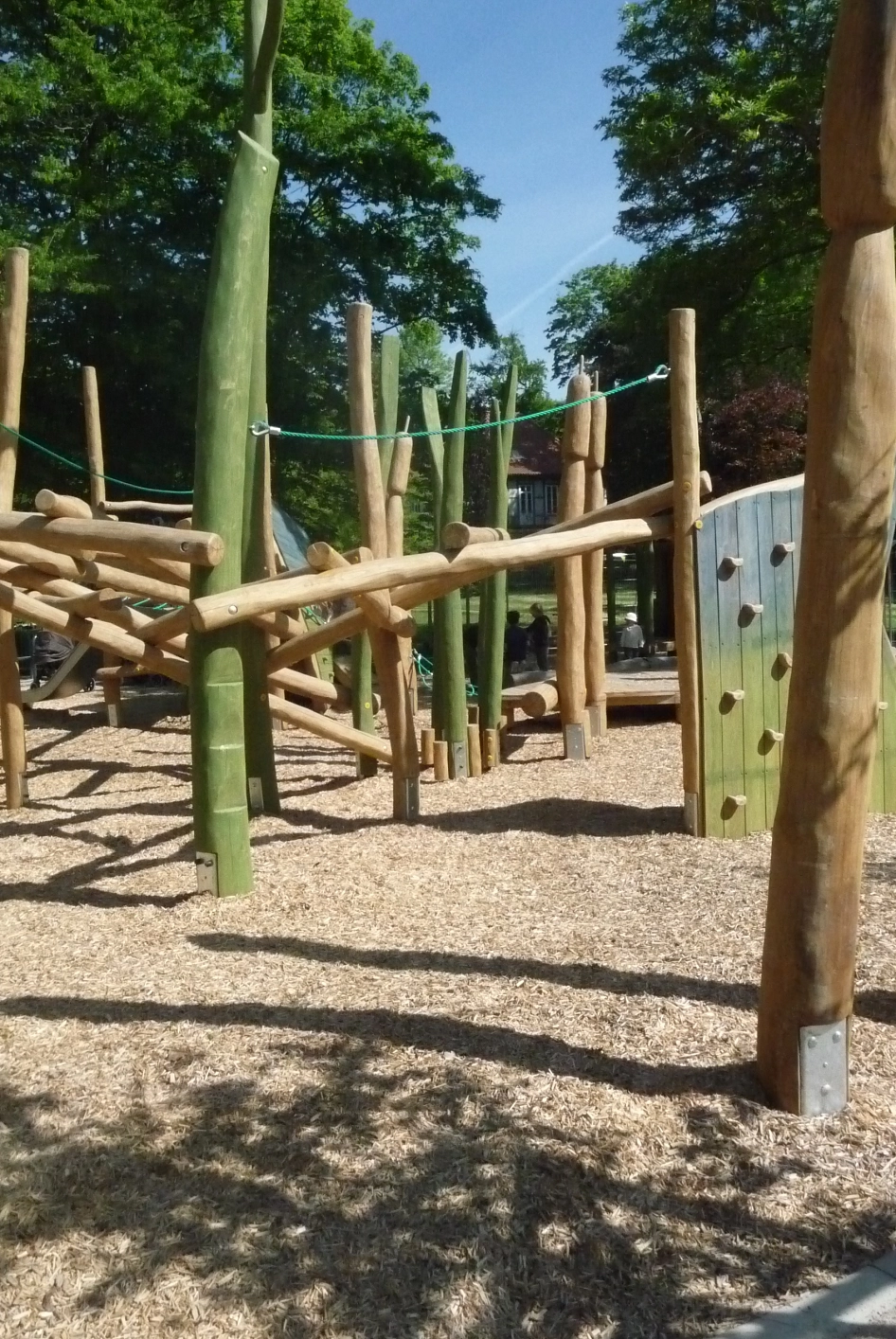 Ein Klettergerät im Ehrlicherpark